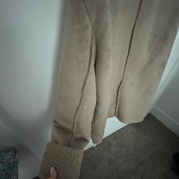 Faux suede light brown jacket. Knee length - Picture 7 of 7